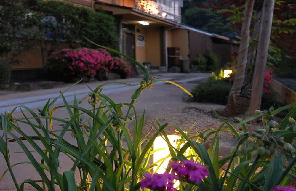 โยโร อ็อนเซ็น โฮนคัง Hotel โอโนะมิจิ ภายนอก รูปภาพ